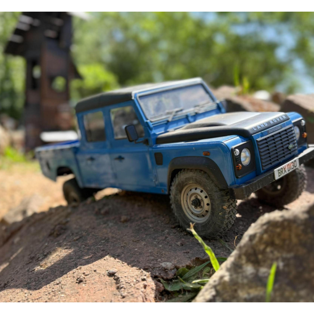Boom Racing Land Rover Defender 130 High Capacity Pickup 1/10 4WD BRX02 RC Crawler Kit - Image 14