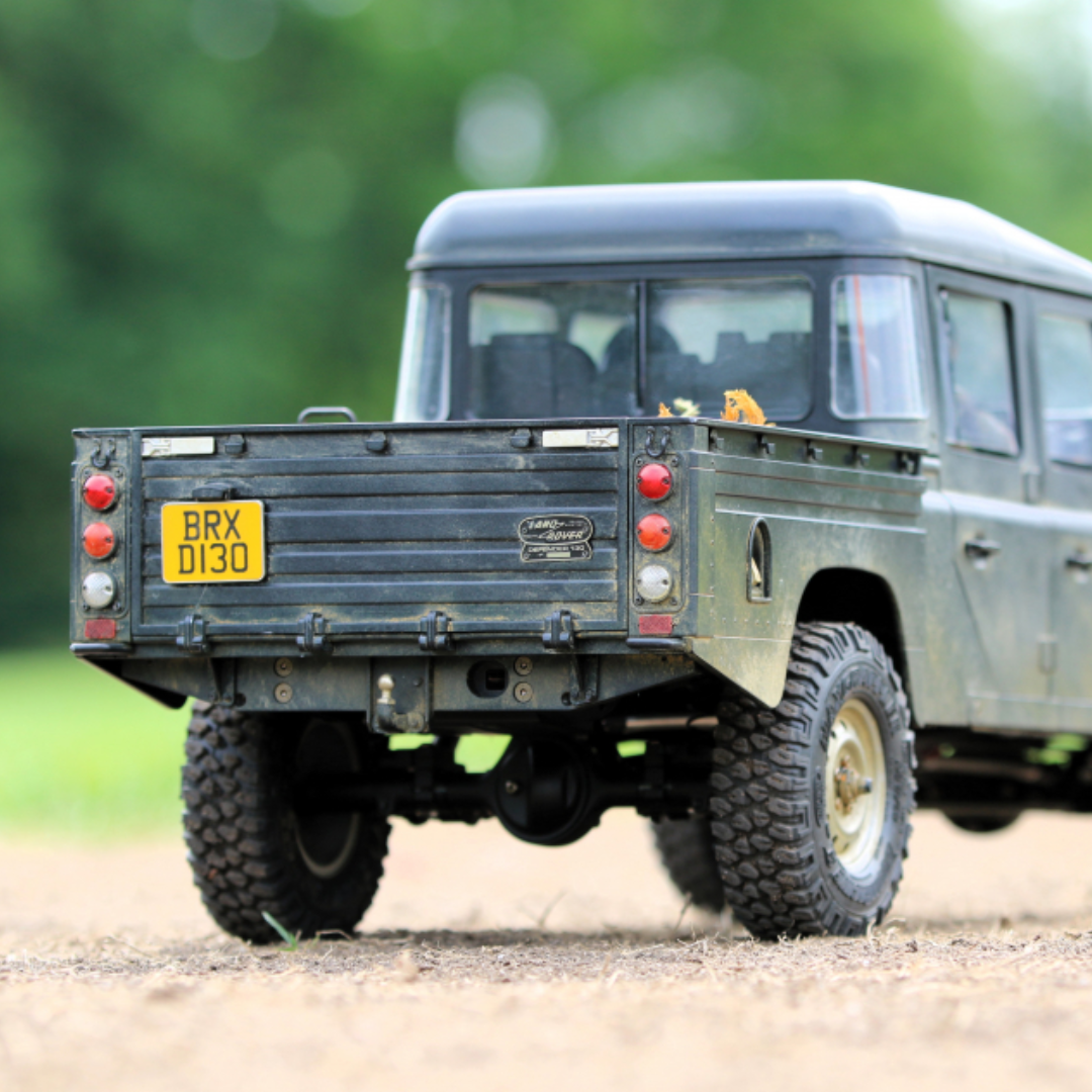 Boom Racing Land Rover Defender 130 High Capacity Pickup 1/10 4WD BRX02 RC Crawler Kit - Image 12